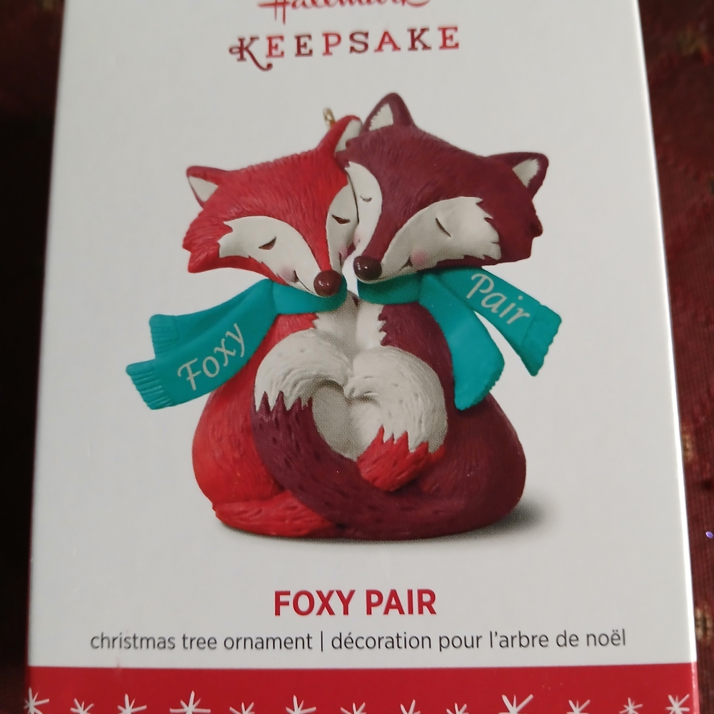 Hallmark Keepsake Foxy Pair Ornament